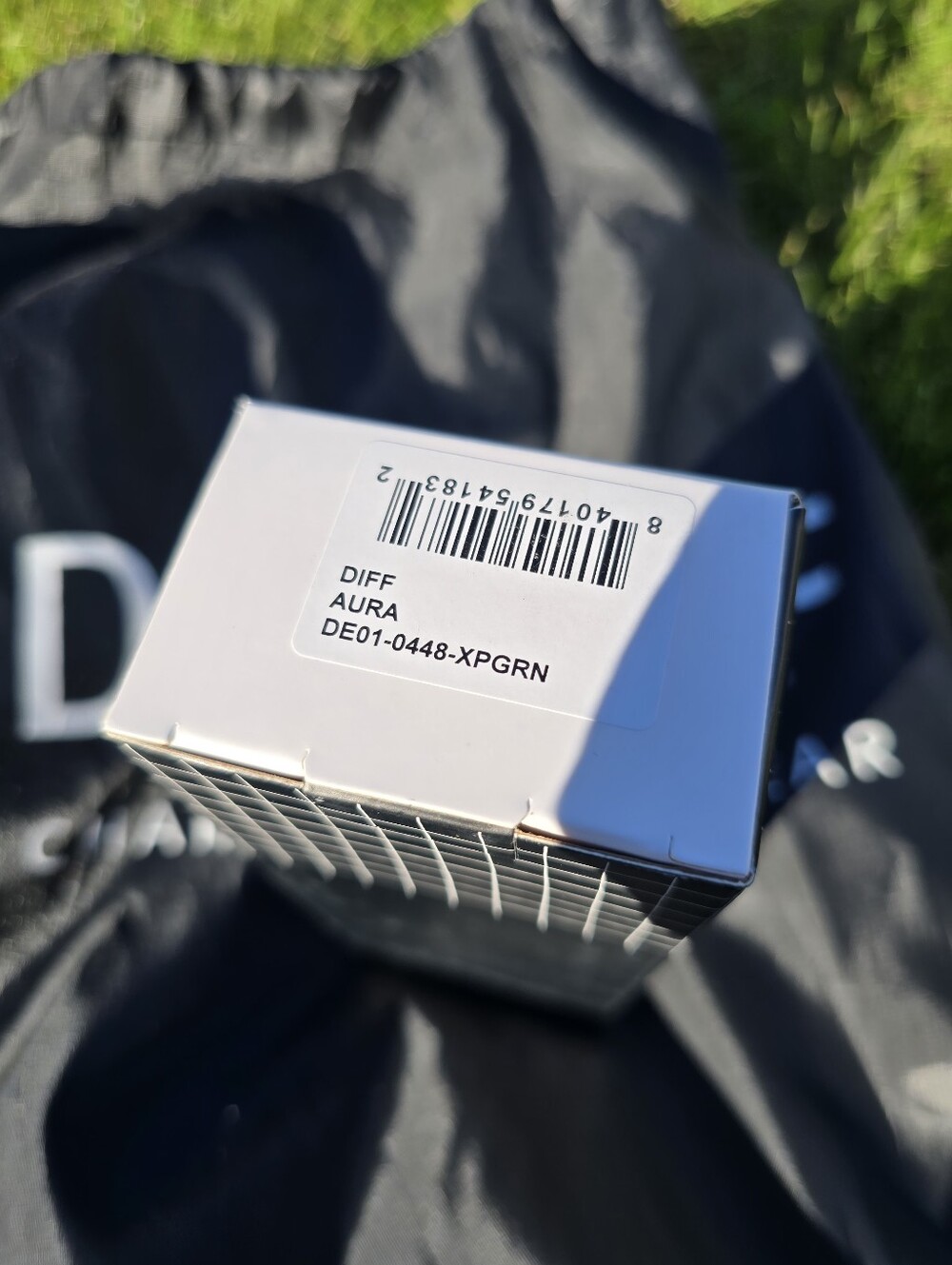 NIB! DIFF Eyewear, Aura, Hot Pink Square Sunglasses, Bright Pink Grey, MSRP $108 - Picture 8 of 8